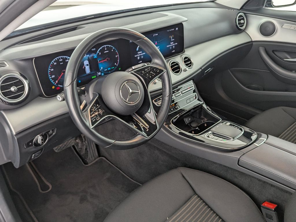 Mercedes-Benz E 220 2022