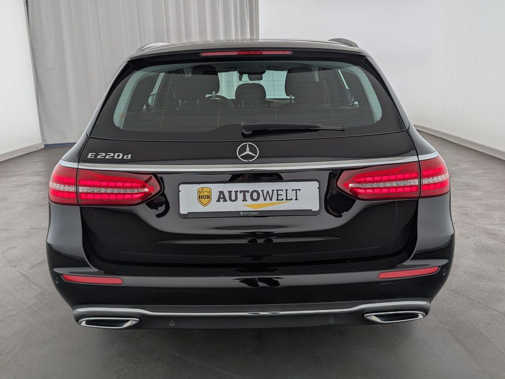 Mercedes-Benz E 220 2022