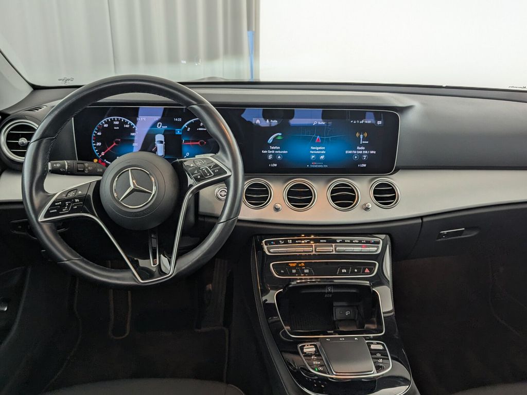 Mercedes-Benz E 220 2022