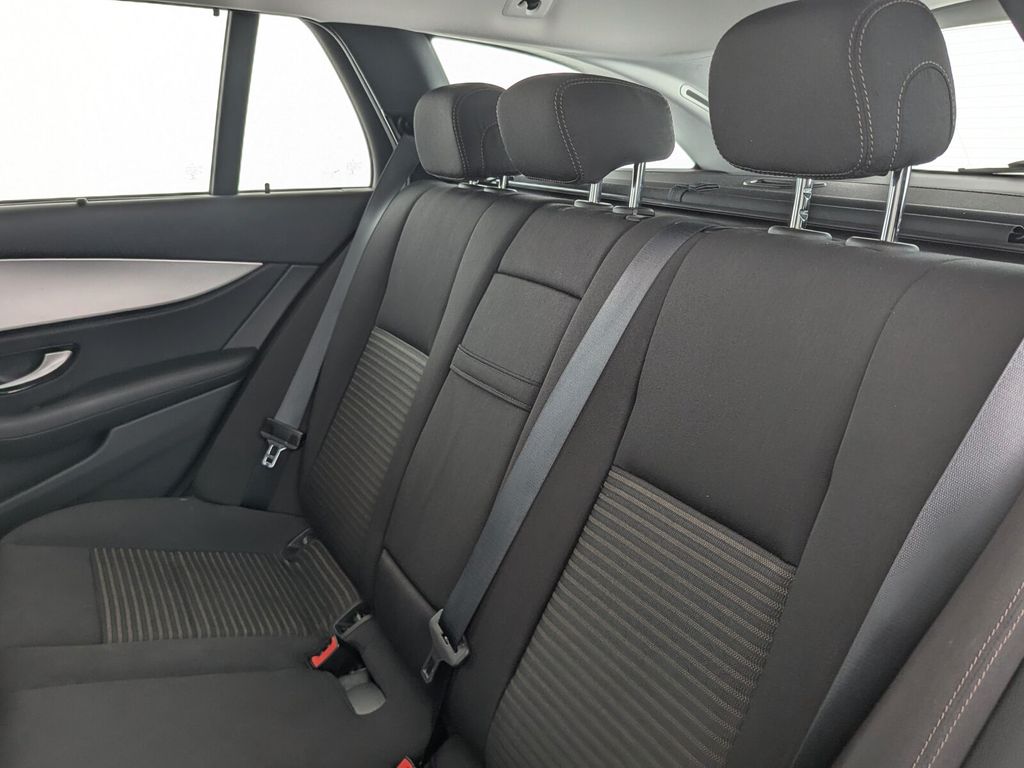 Mercedes-Benz E 220 2022