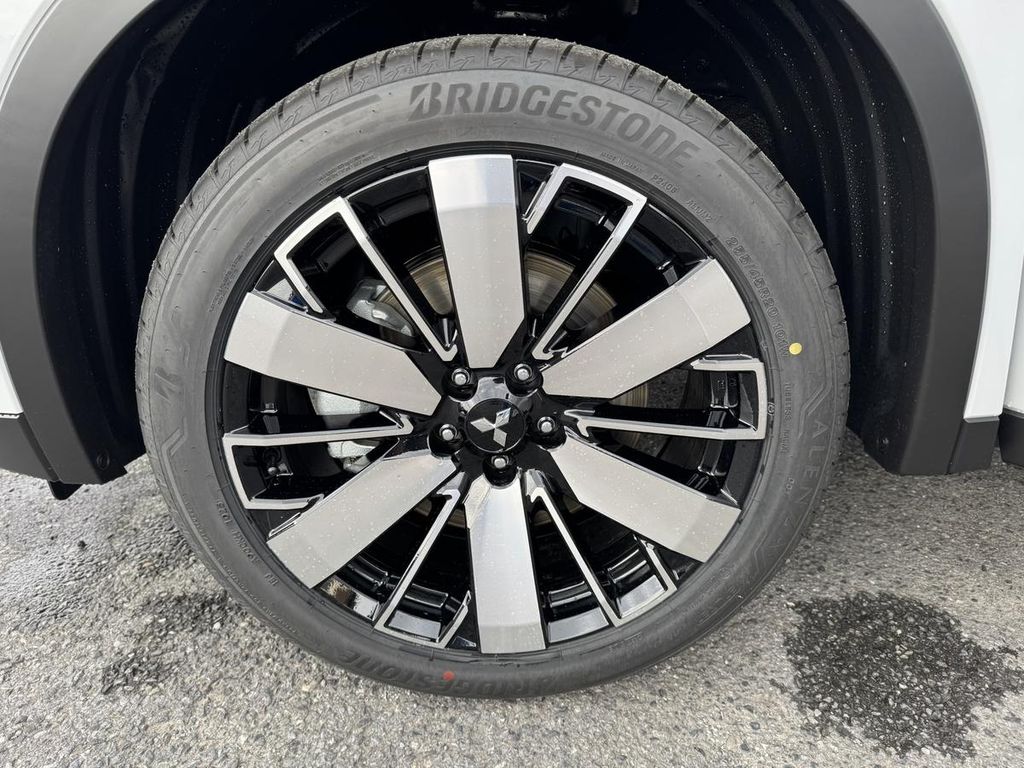 Mitsubishi Outlander 2025