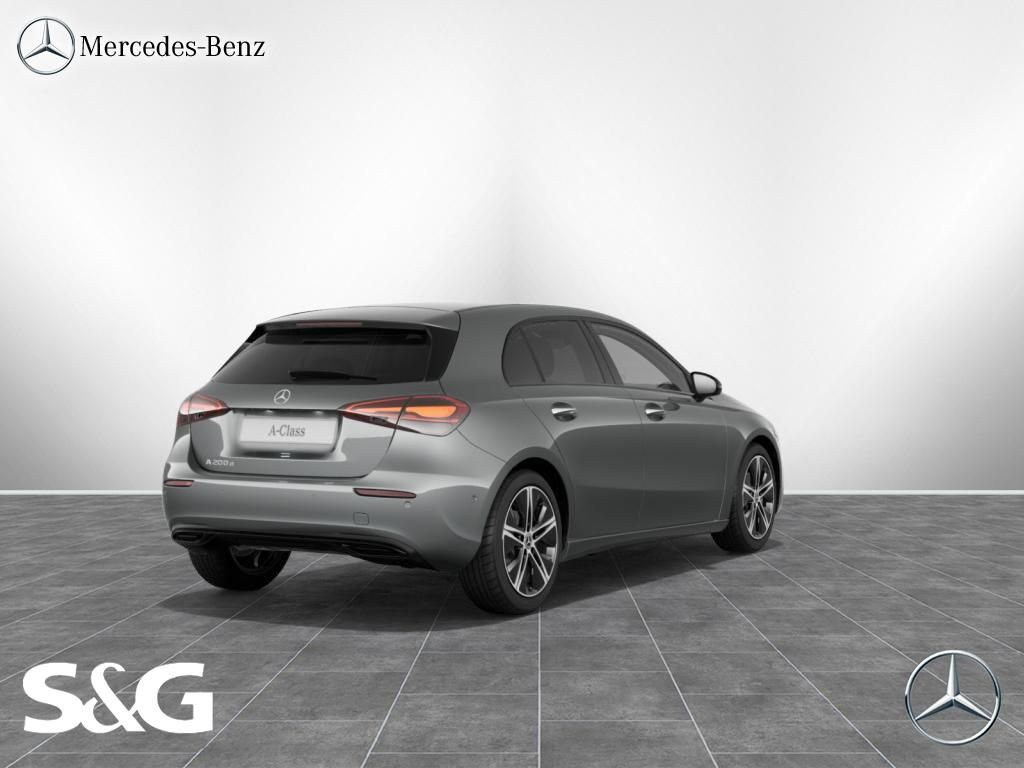 Mercedes-Benz A 200 2025