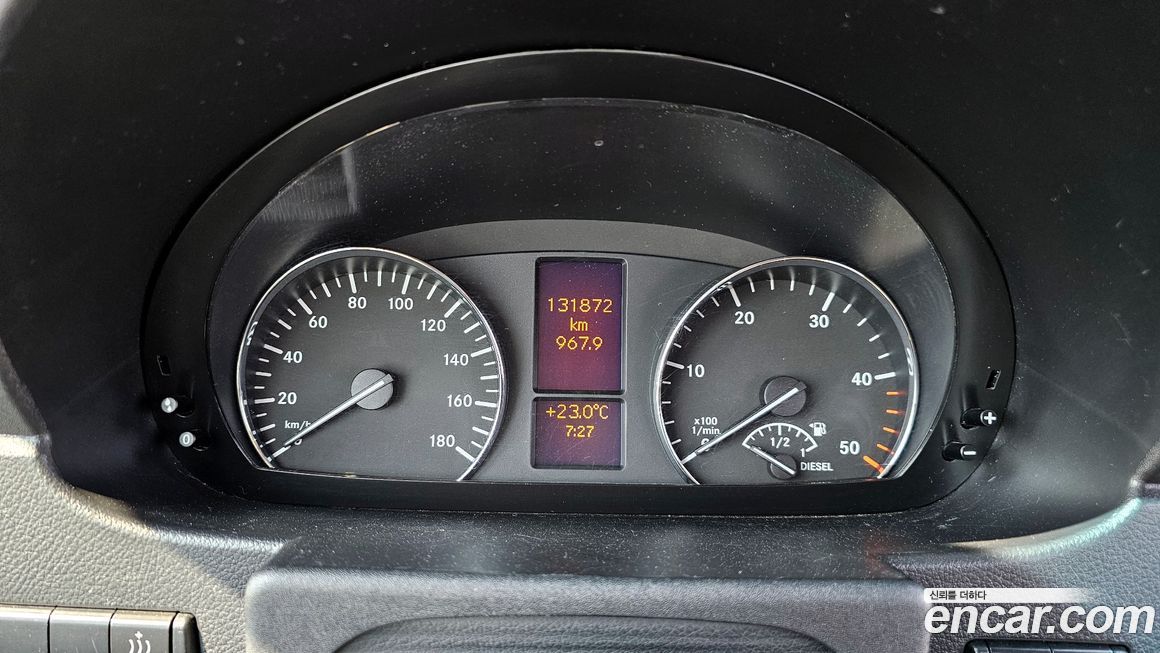 Mercedes-Benz Sprinter 2013