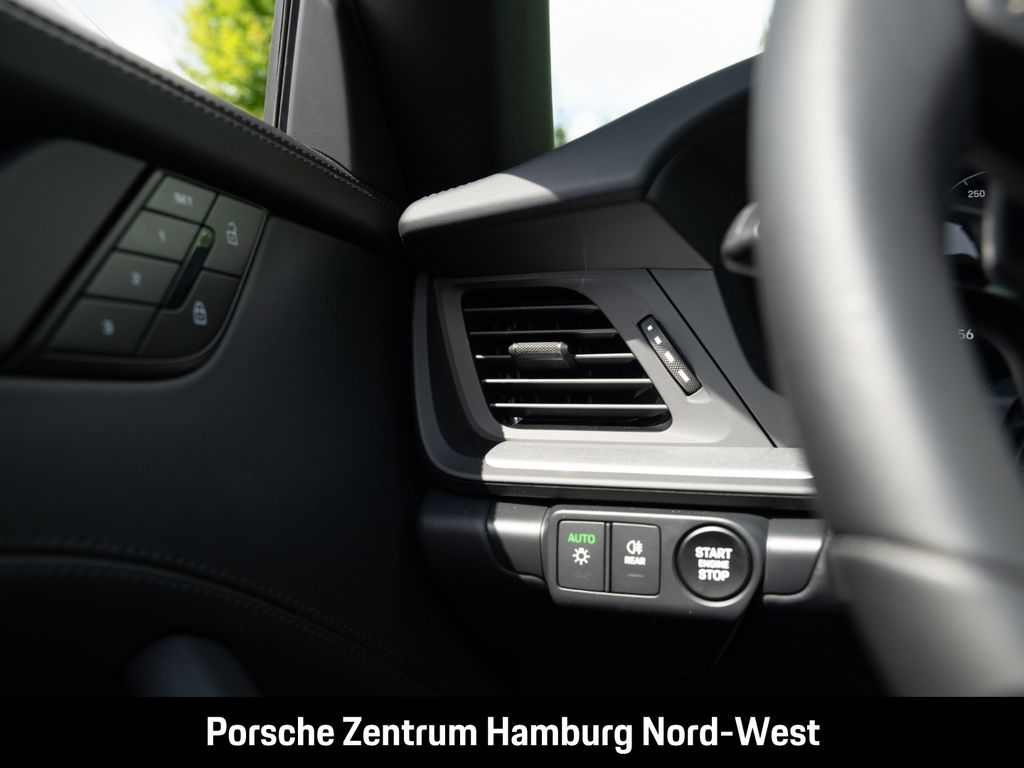 Porsche 992 2025