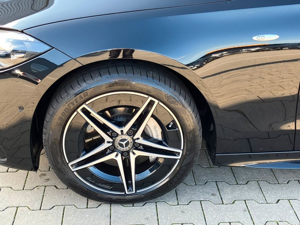 Mercedes-Benz C 300 2025