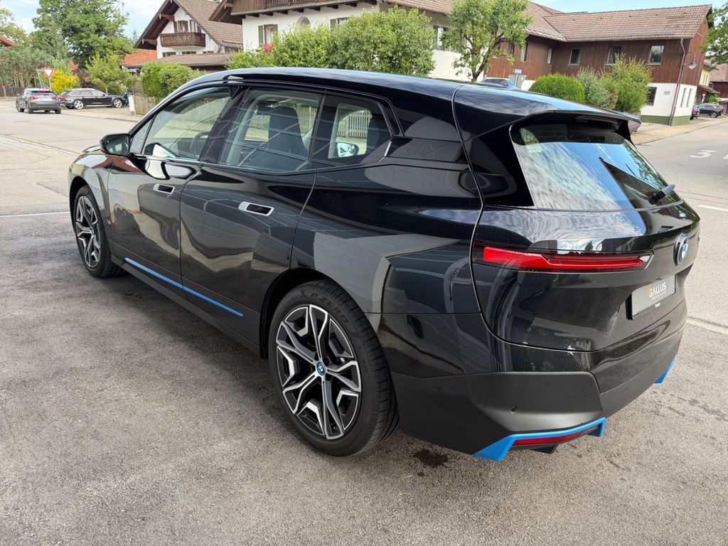 BMW iX 2024