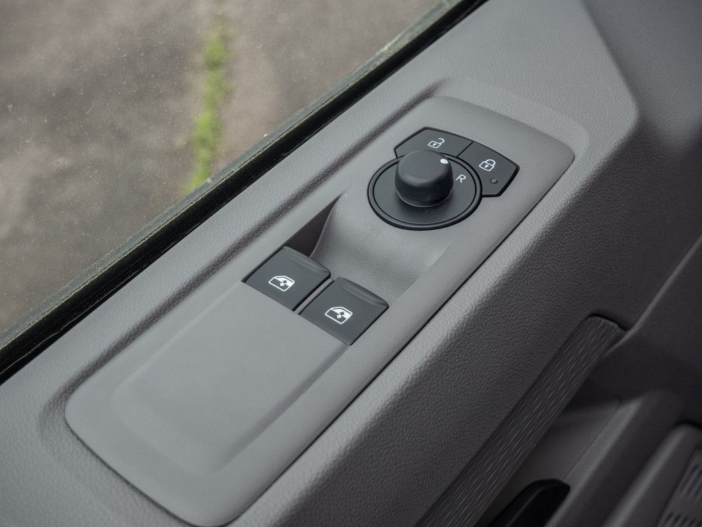 Volkswagen T7 Transporter