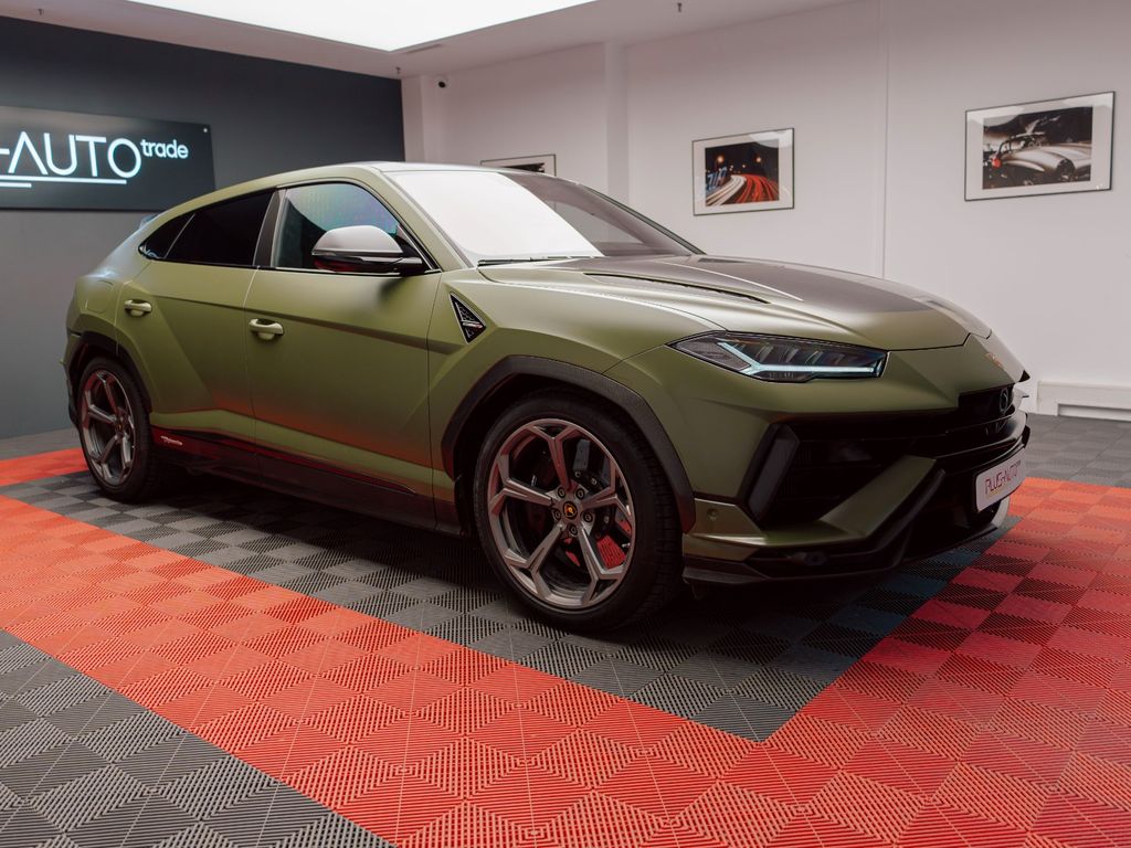 Lamborghini Urus 2025