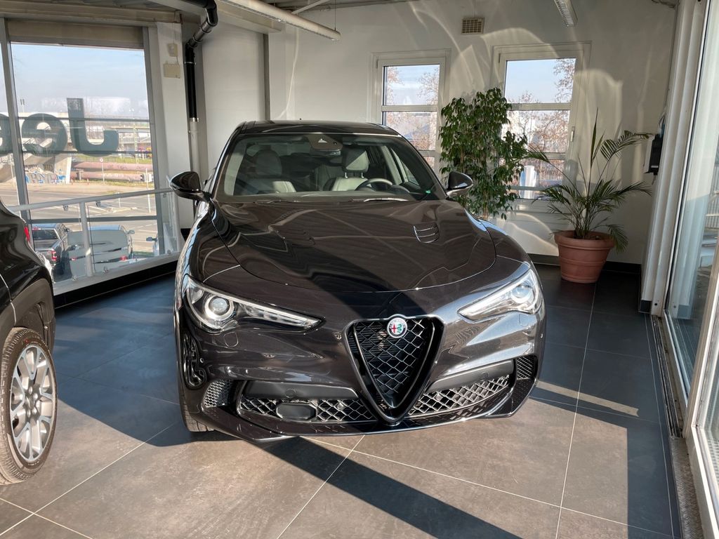 Alfa Romeo Stelvio 2023