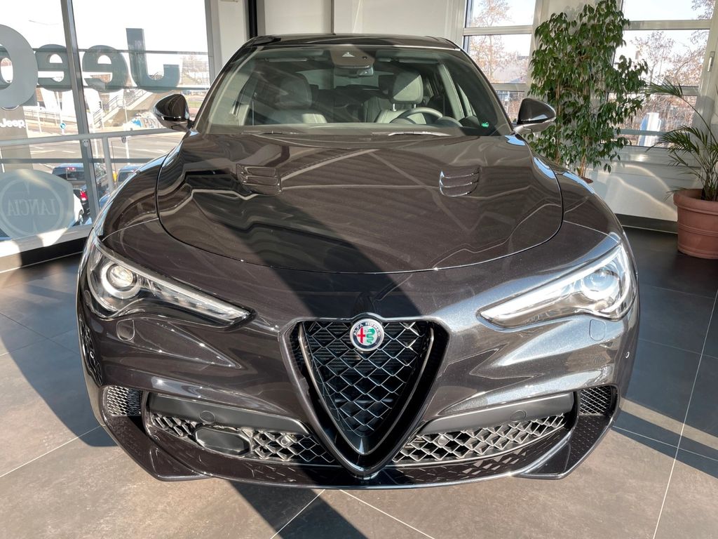 Alfa Romeo Stelvio 2023