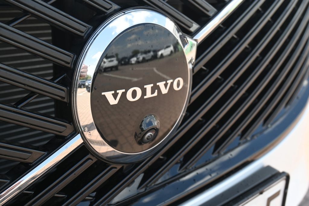 Volvo XC90 2025