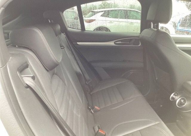 Alfa Romeo Stelvio 2024