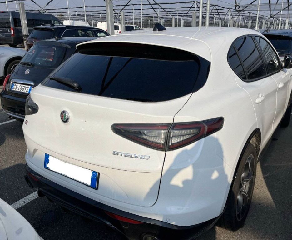 Alfa Romeo Stelvio 2024