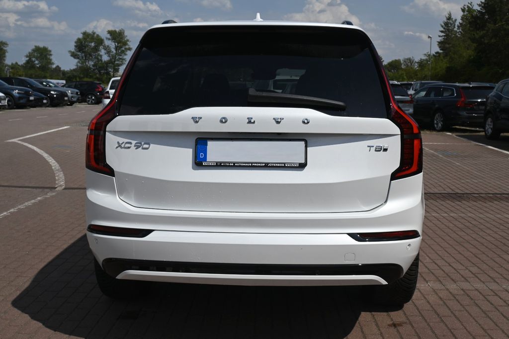 Volvo XC90 2025