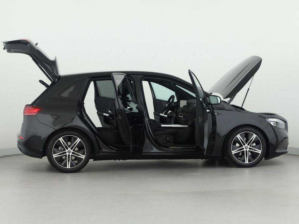 Mercedes-Benz B 200 2025