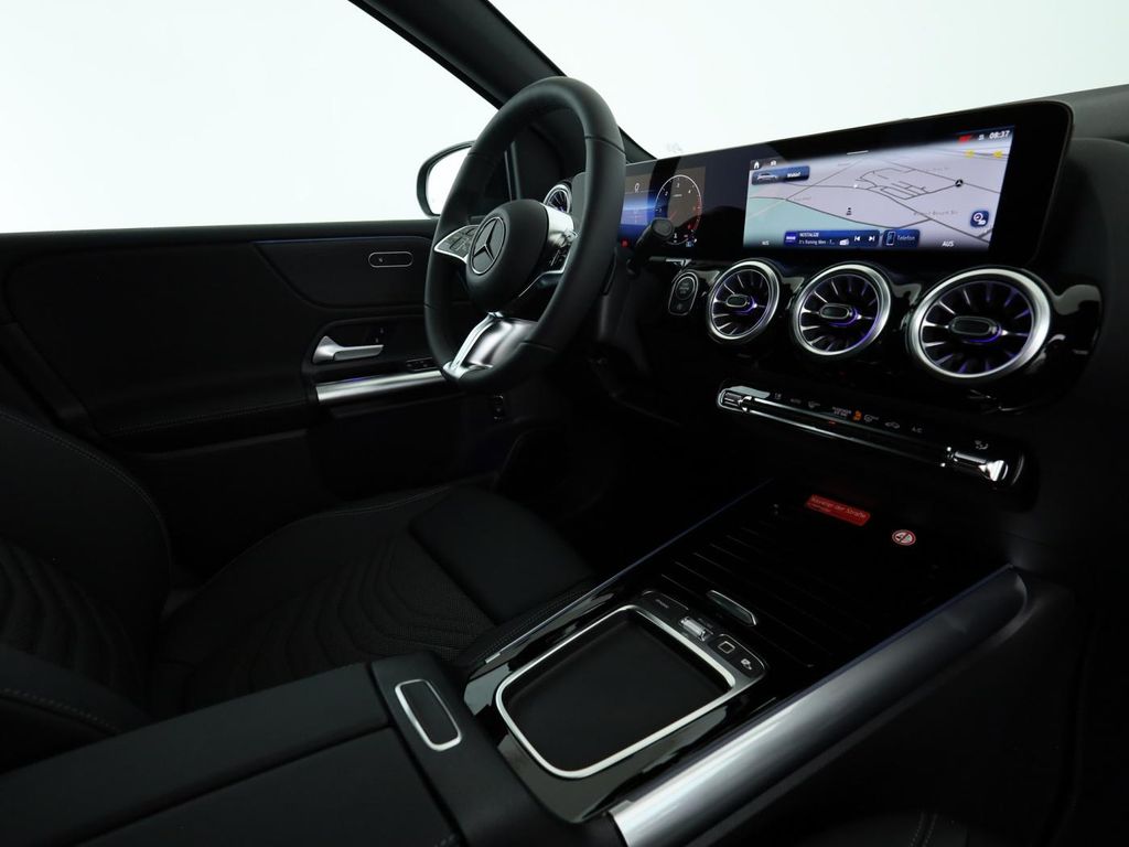 Mercedes-Benz B 200 2025