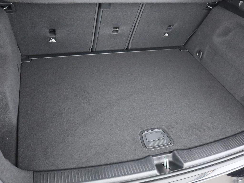 Mercedes-Benz B 200 2025