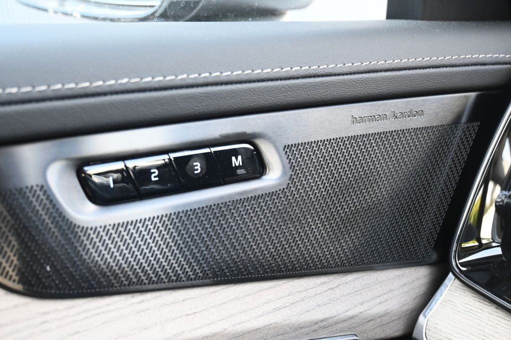 Volvo XC90 2025