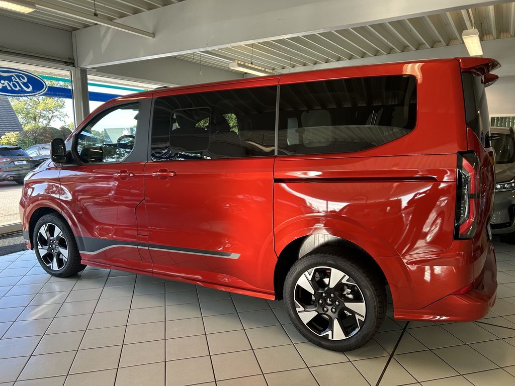 Ford Tourneo Custom 2025