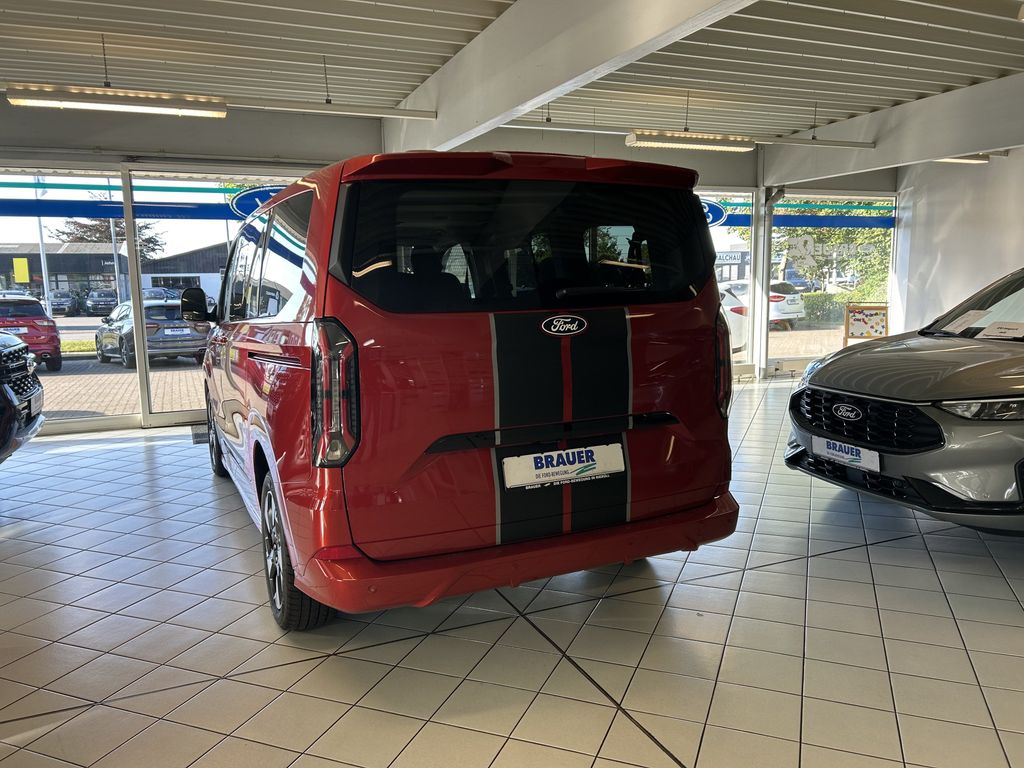 Ford Tourneo Custom 2025