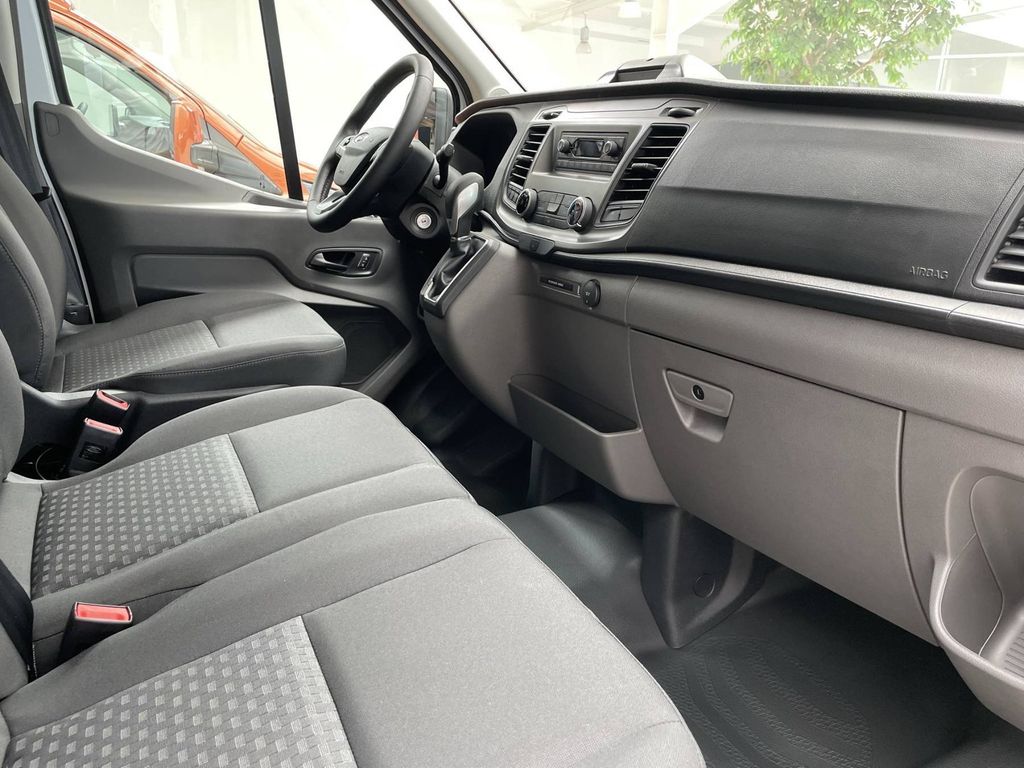 Ford Transit 2025