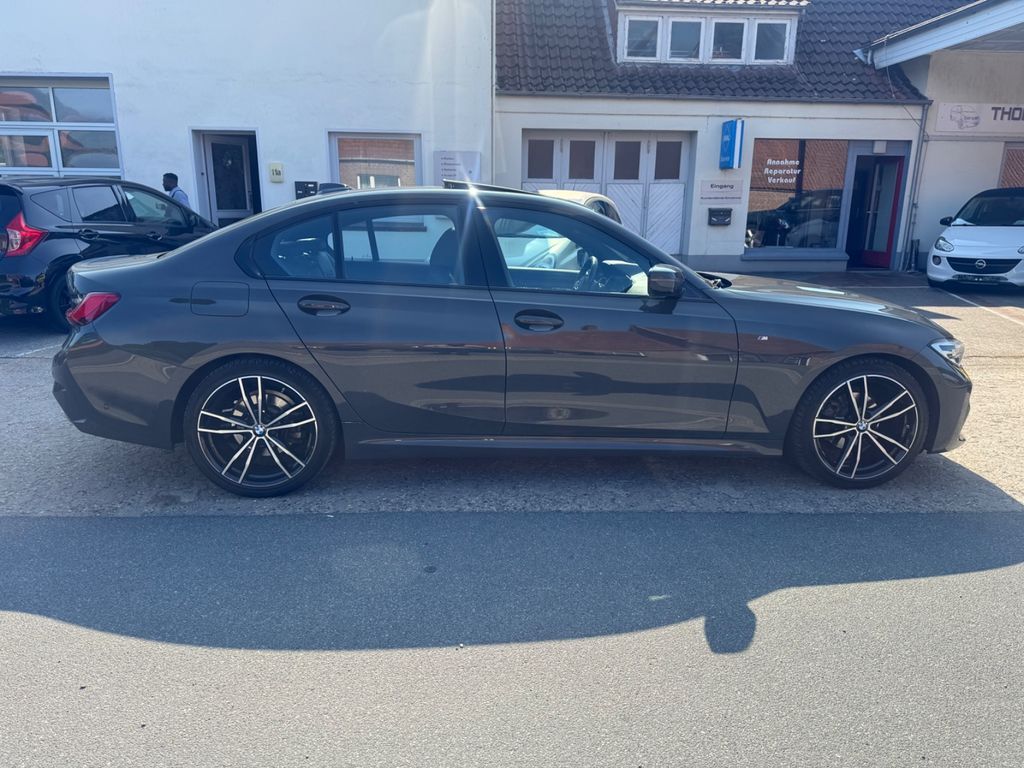 BMW 318 2021