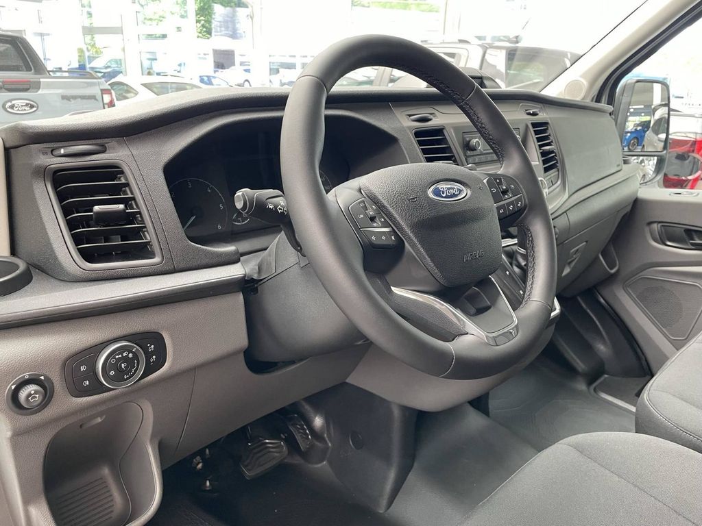 Ford Transit 2025
