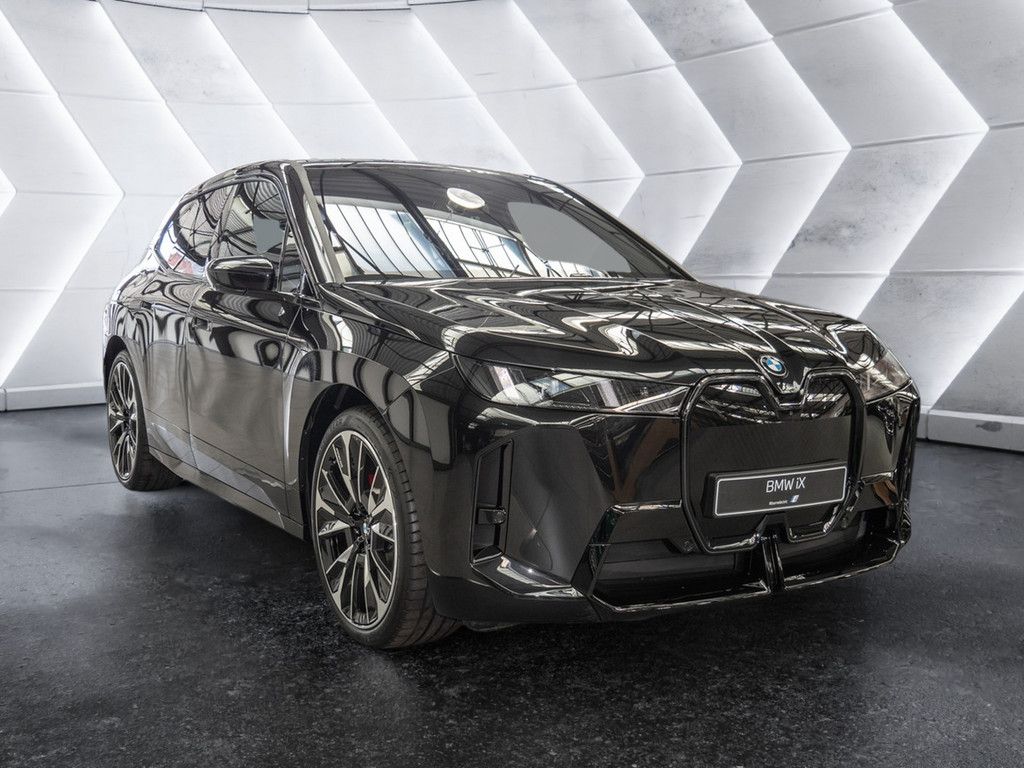 BMW iX