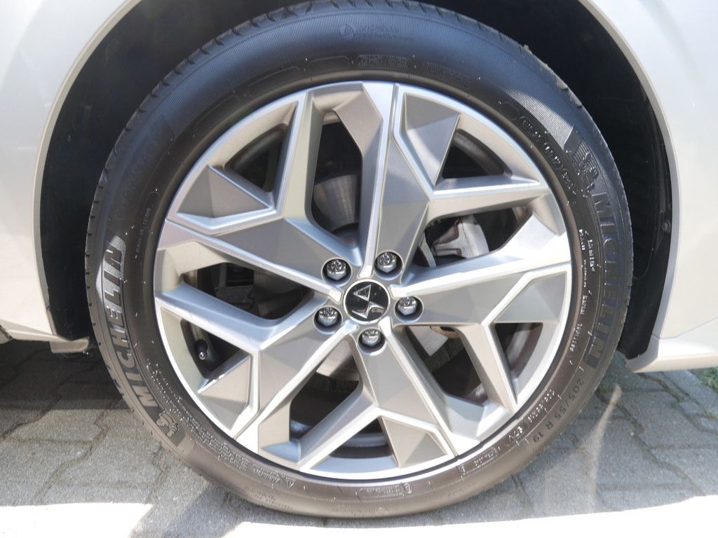 DS Automobiles DS4 2024