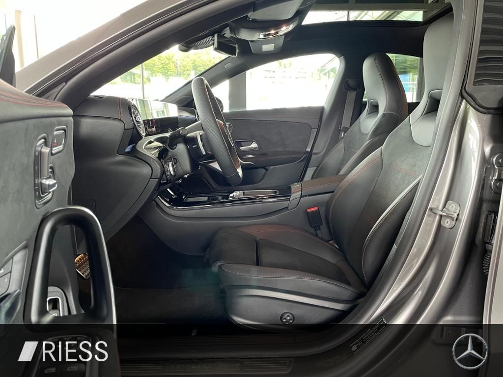 Mercedes-Benz CLA 220 2025
