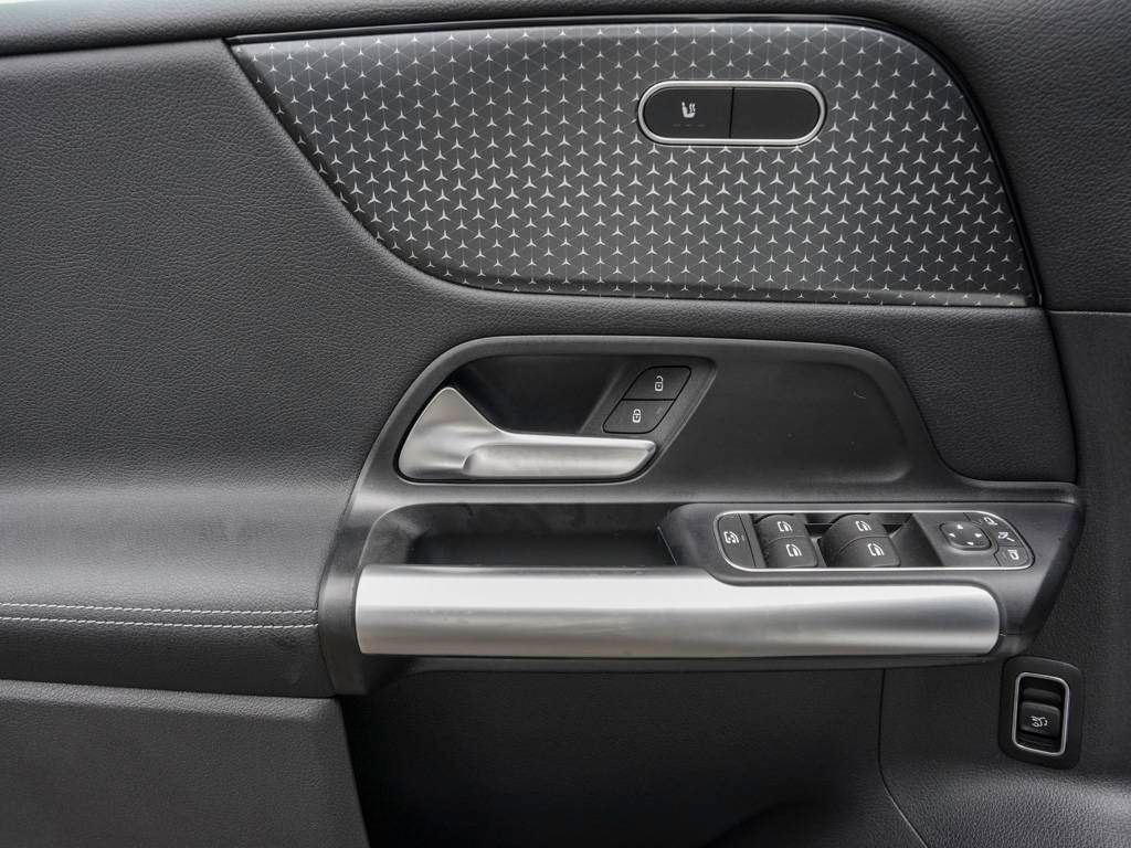 Mercedes-Benz B 200 2024