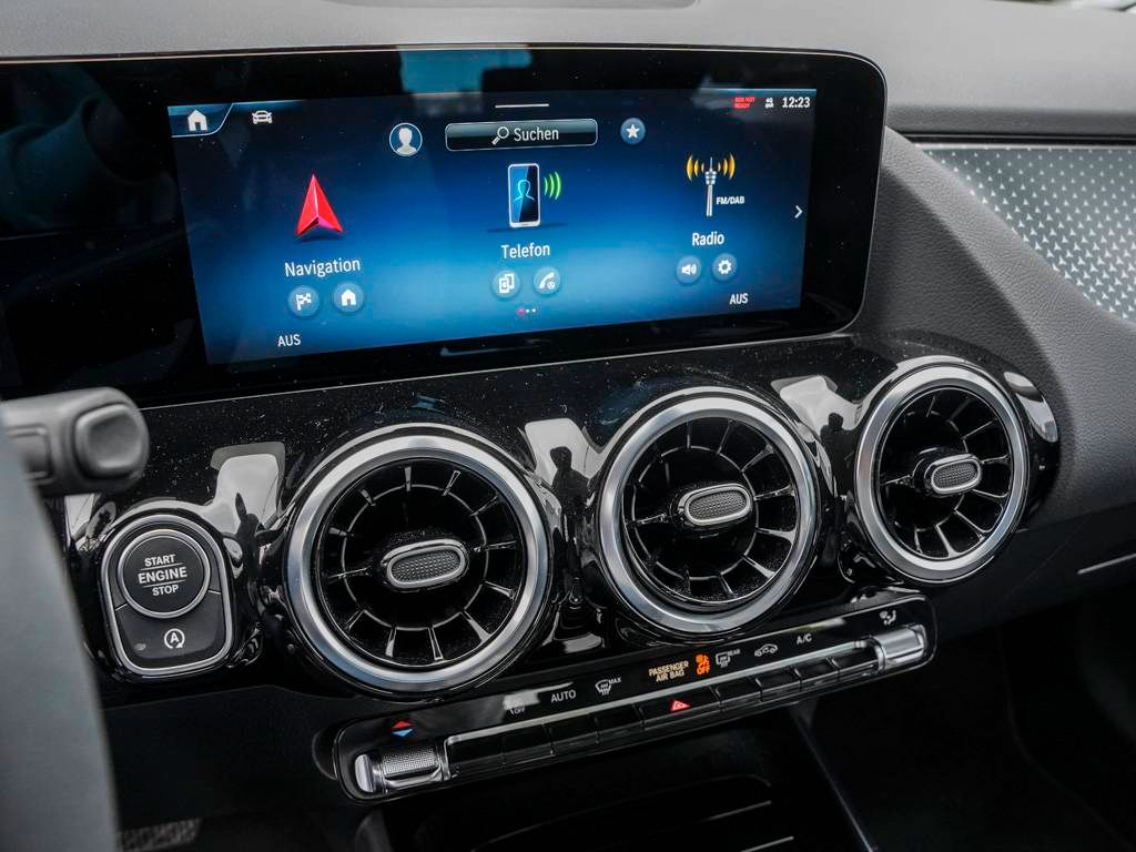 Mercedes-Benz B 200 2024