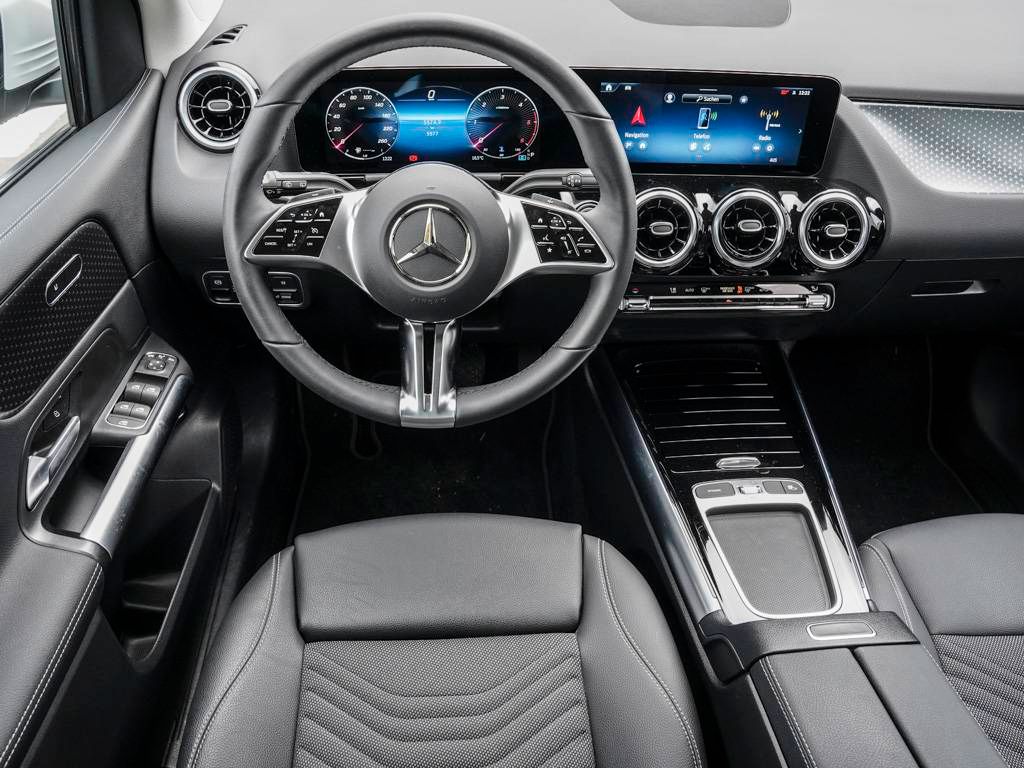 Mercedes-Benz B 200 2024