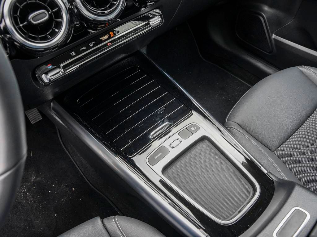 Mercedes-Benz B 200 2024