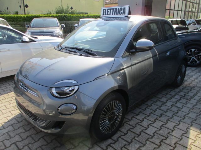 Fiat 500 2024
