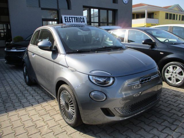 Fiat 500 2024