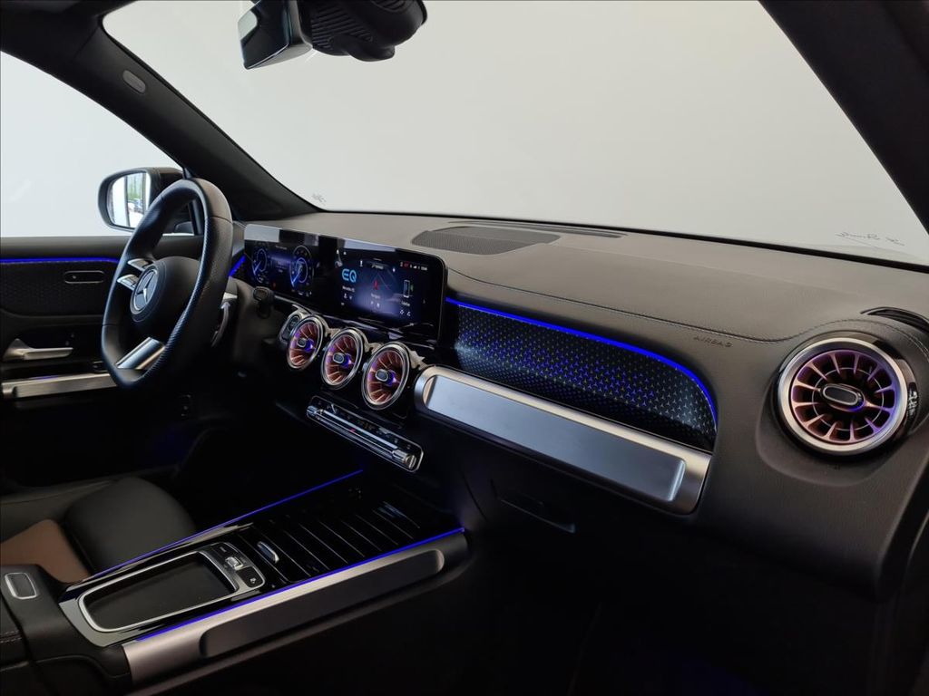 Mercedes-Benz EQB 2024