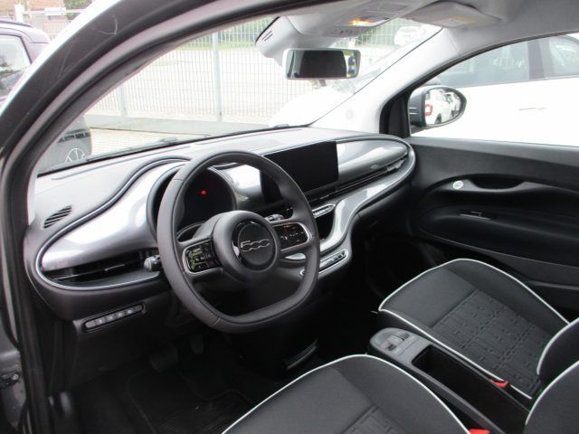 Fiat 500 2024