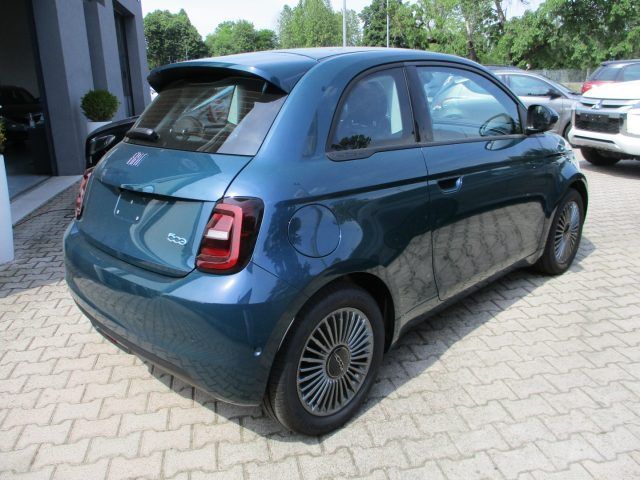 Fiat 500 2024