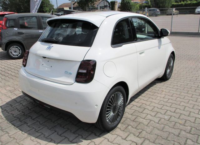 Fiat 500 2025