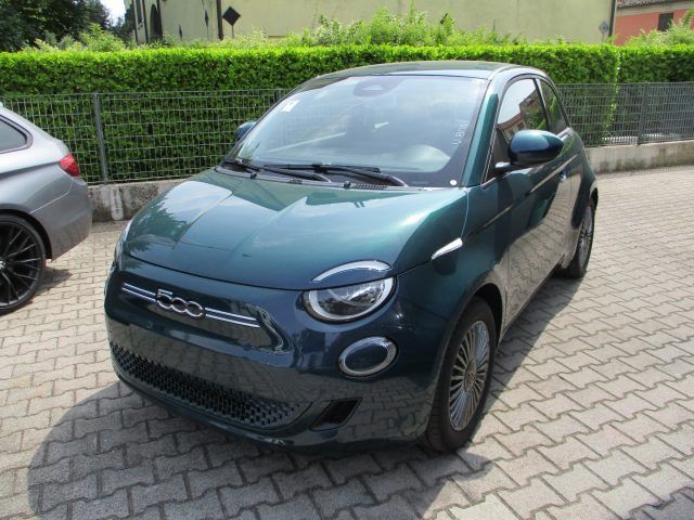 Fiat 500 2024