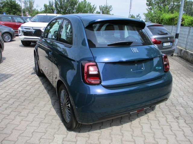Fiat 500 2024