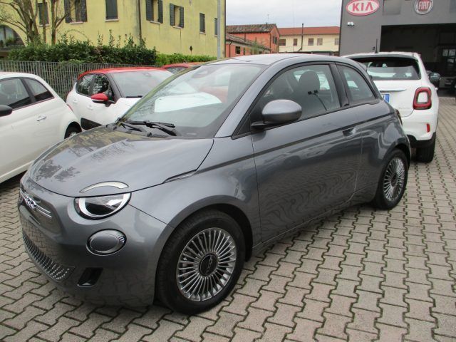 Fiat 500 2024