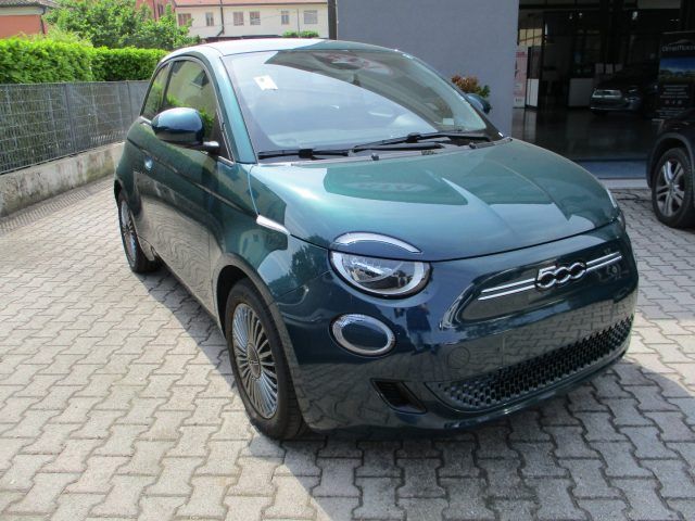 Fiat 500 2024