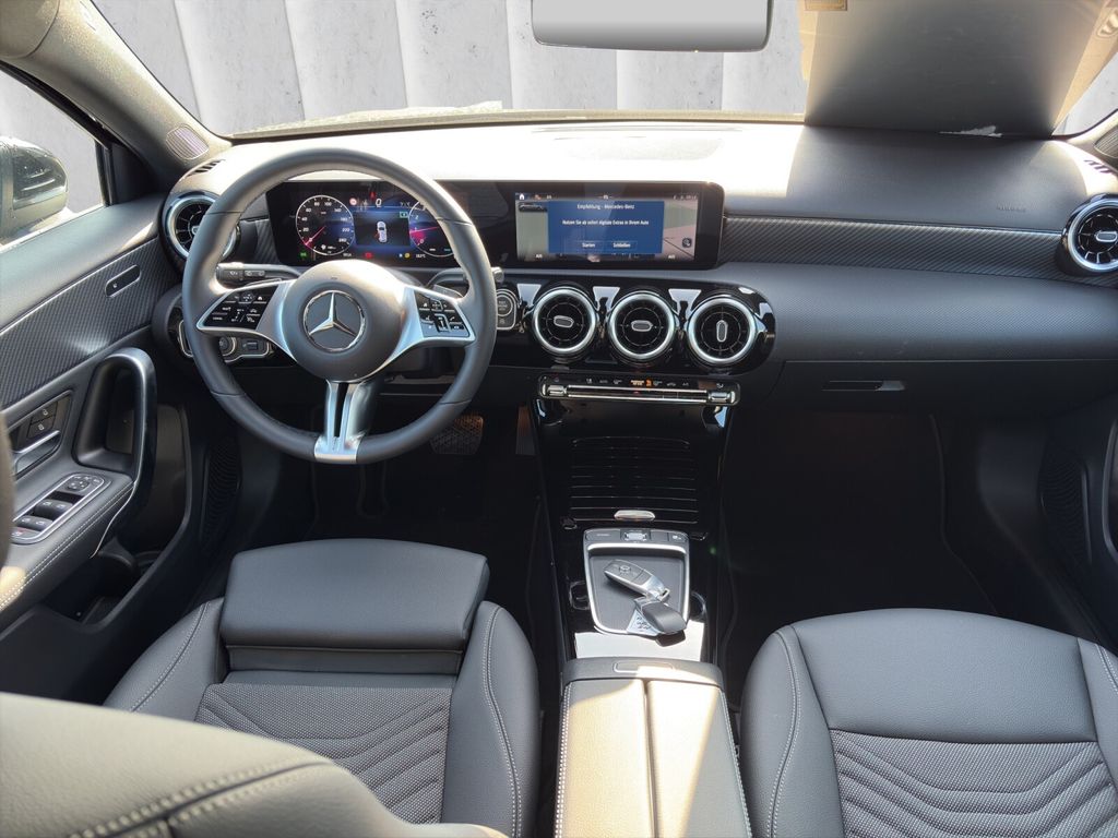Mercedes-Benz A 180 2024