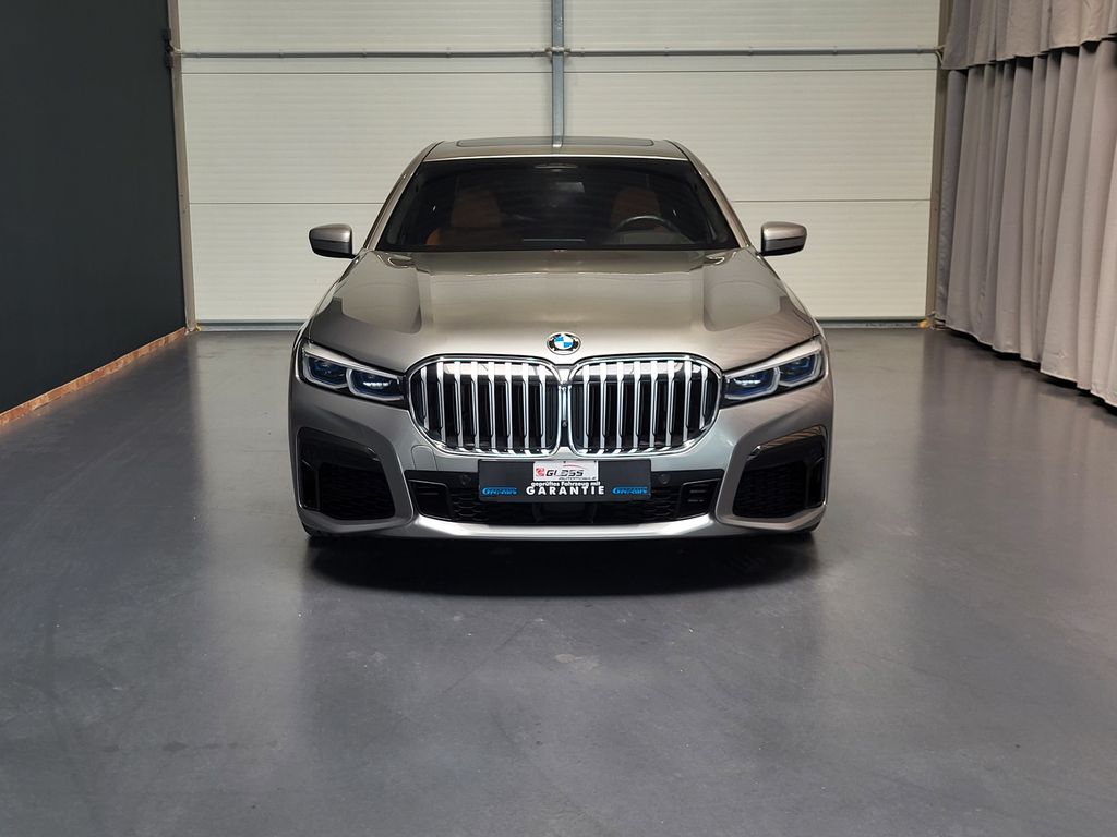 BMW 750 2019