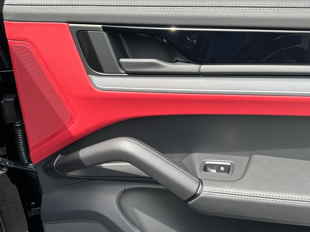 Porsche Cayenne 2024