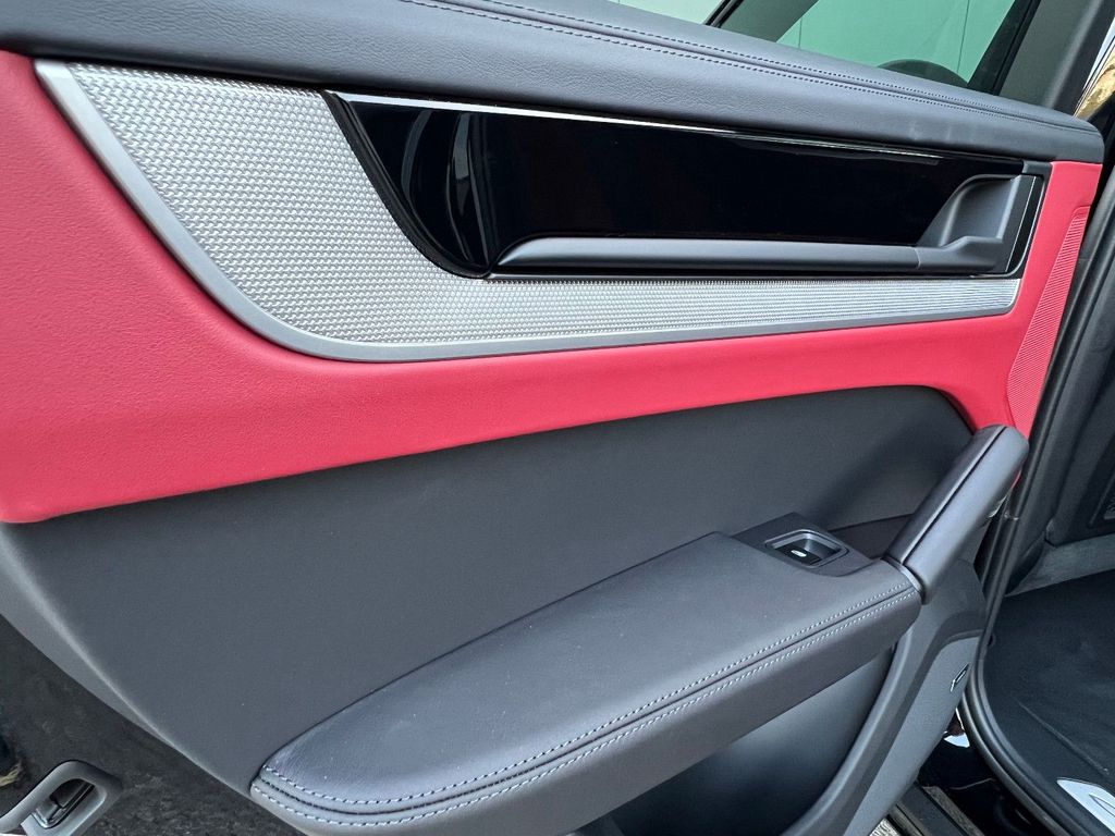 Porsche Cayenne 2024