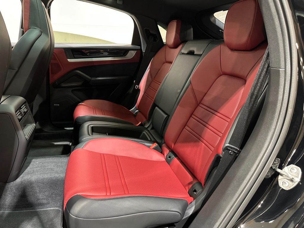 Porsche Cayenne 2024