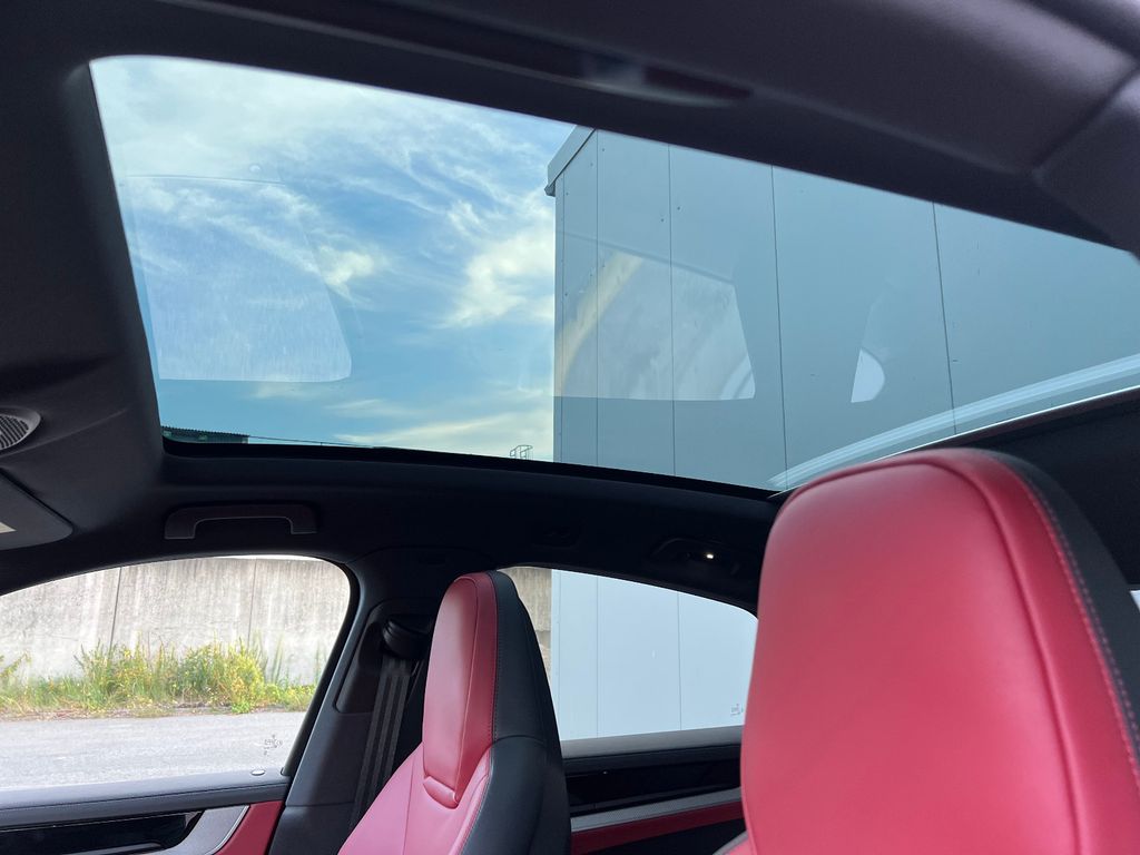 Porsche Cayenne 2024